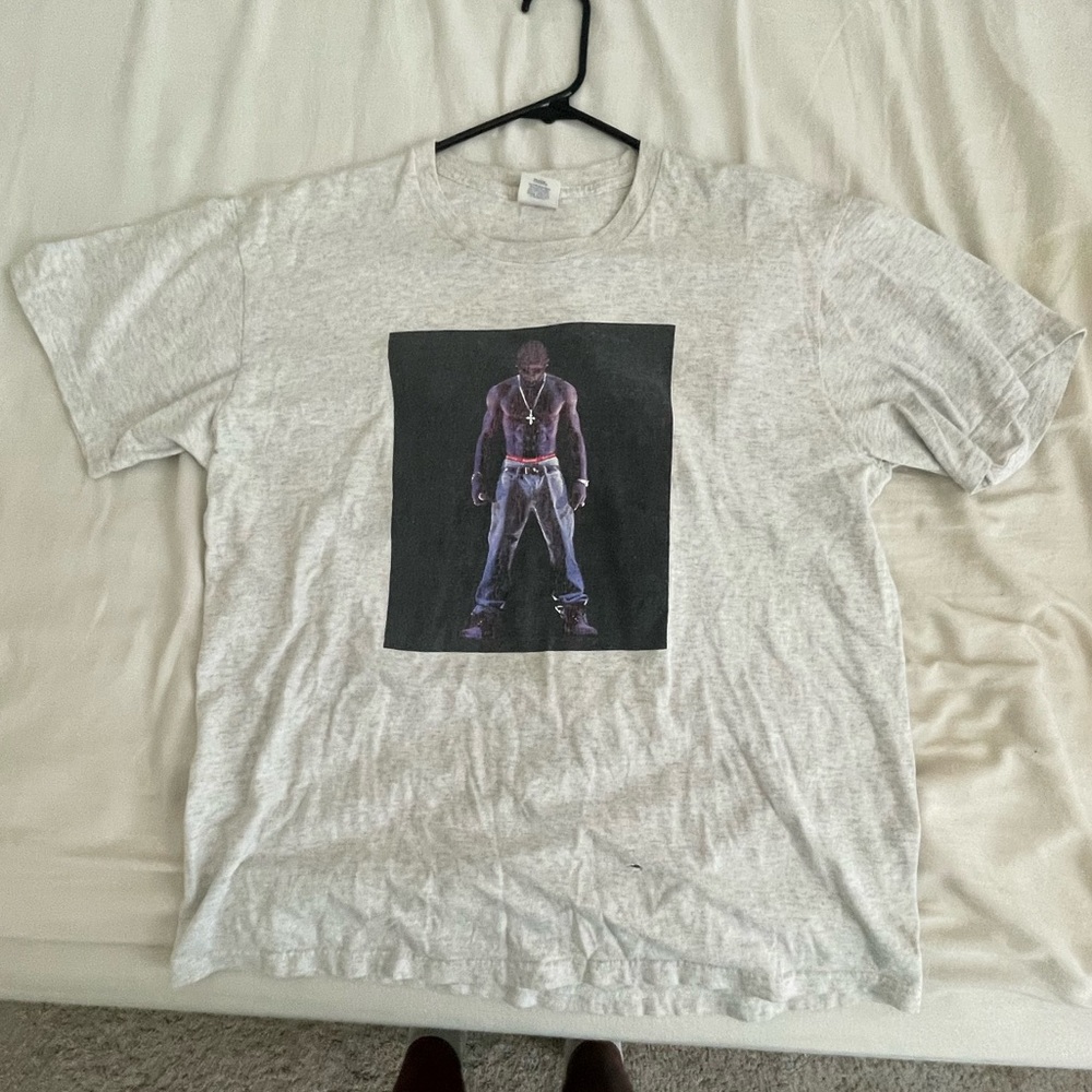 supreme tee